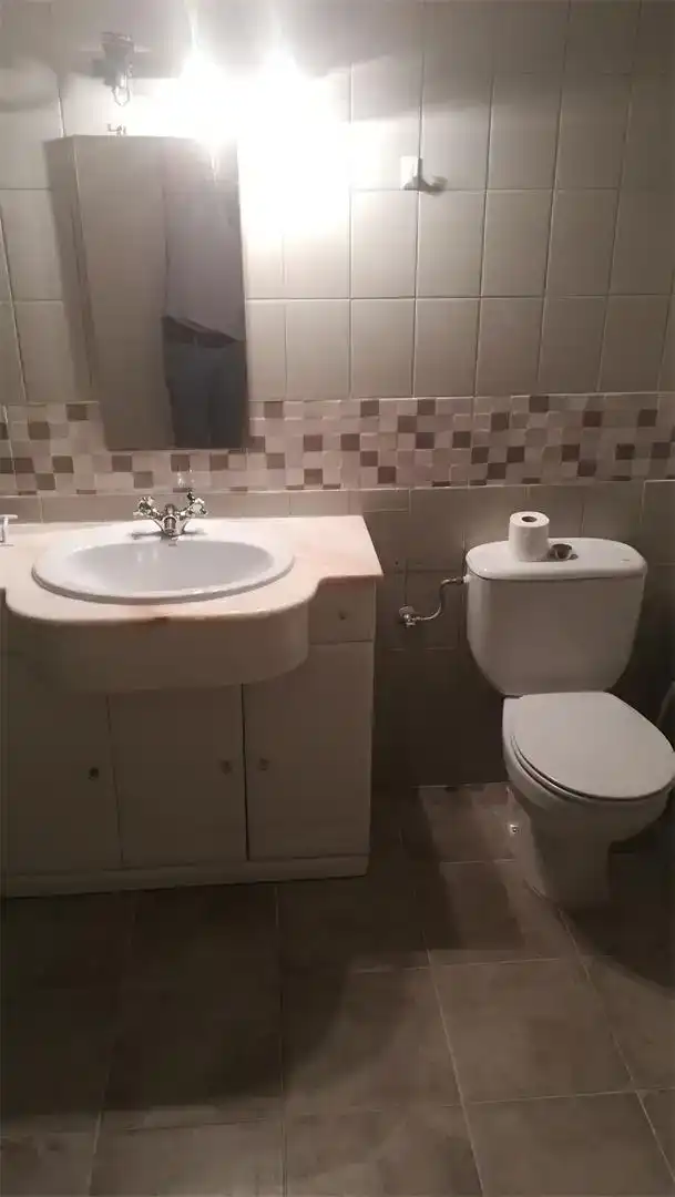 Badezimmer von Büro zum Verkauf in Bilbao 