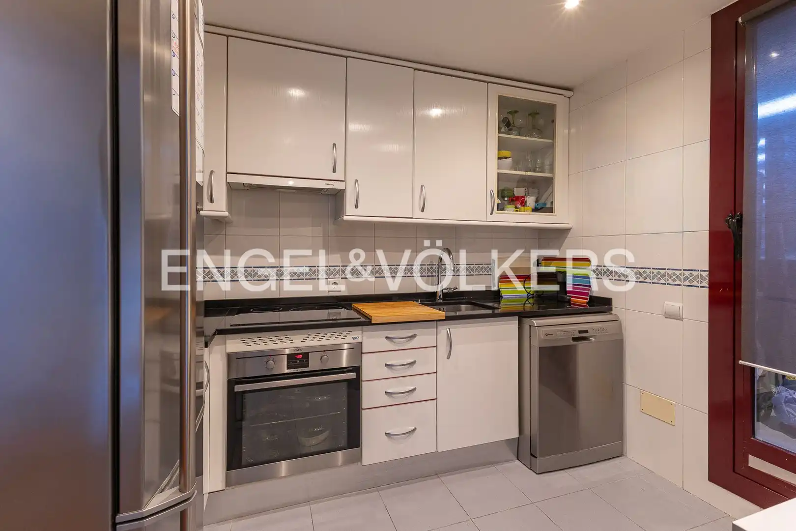 Cocina de Dúplex en venta en Majadahonda con Aire acondicionado, Calefacción y Jardín privado