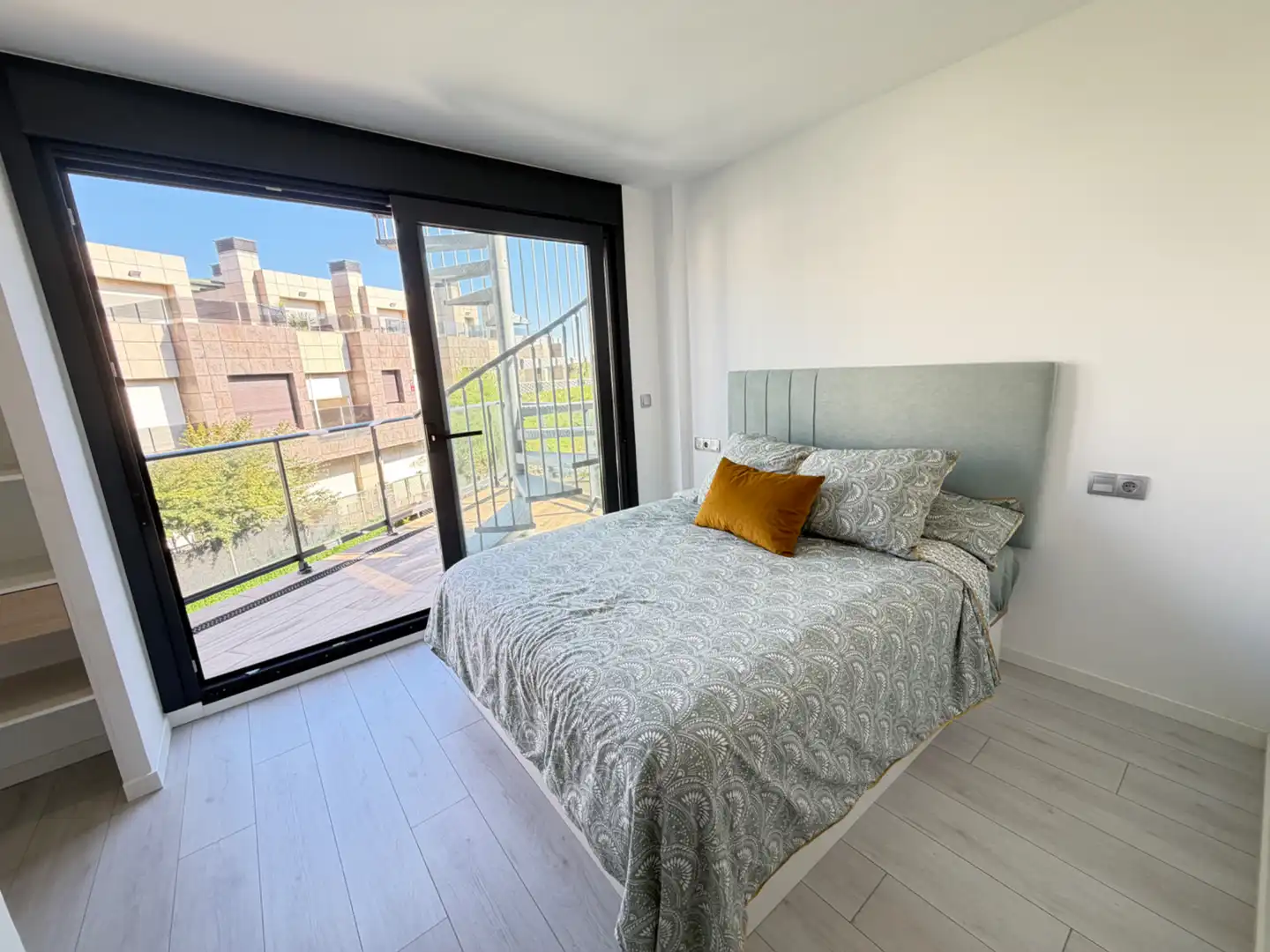 Habitación de Casa o chalet en venta en Castro-Urdiales con Calefacción, Jardín privado y Terraza