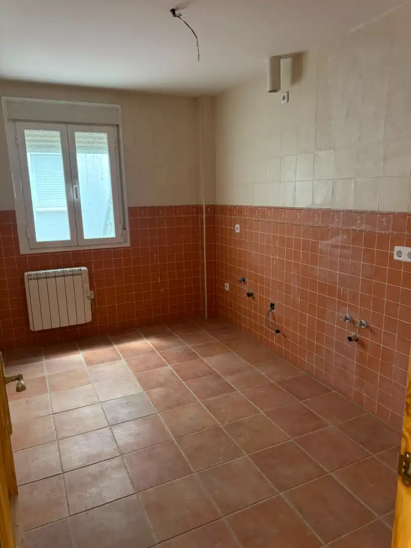 Baño de Piso de alquiler en Malpica de Tajo con Aire acondicionado, Parquet y Se aceptan mascotas