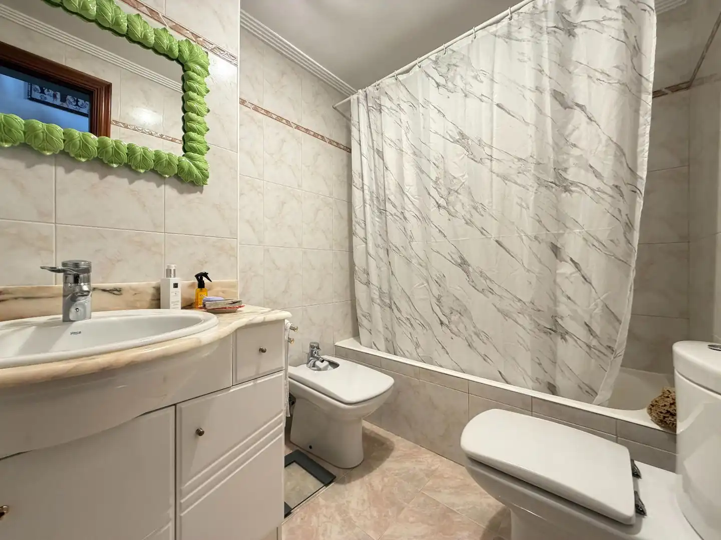 Baño de Casa adosada en venta en Lasarte-Oria con Calefacción, Jardín privado y Parquet