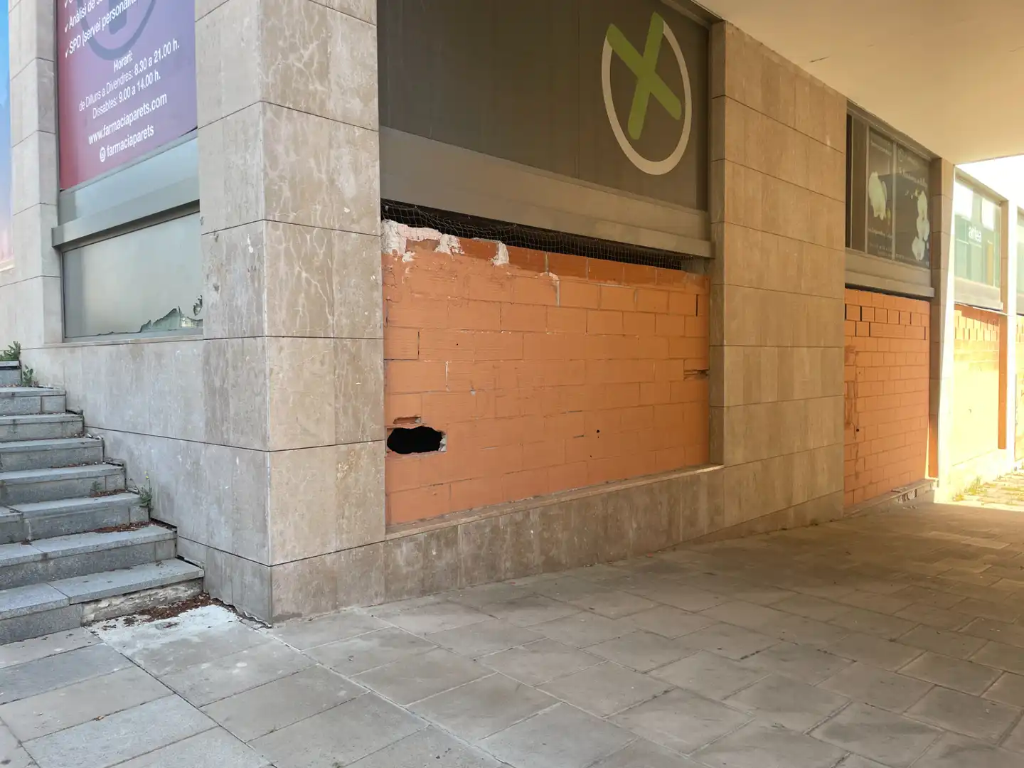 Local comercial en venta en Carrer de Pau Casals 122, imagen 2