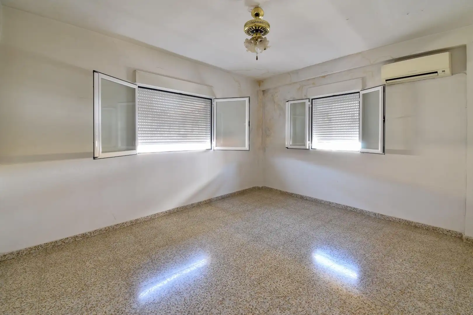 Dormitori de Casa o xalet en venda en Maracena