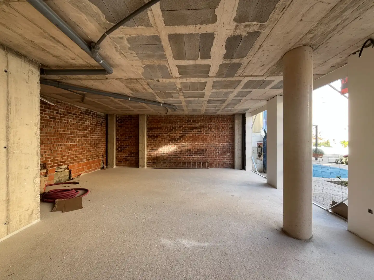 Commercial properties for rent in Roses