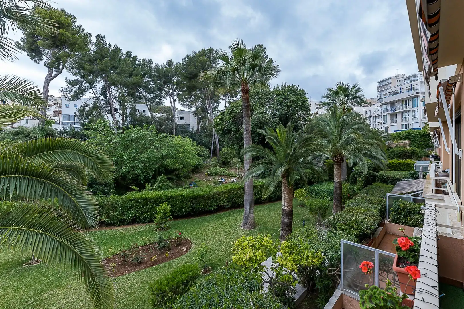 Garden of Flat for sale in  Palma de Mallorca  with Air Conditioner, Heating and Parquet flooring
