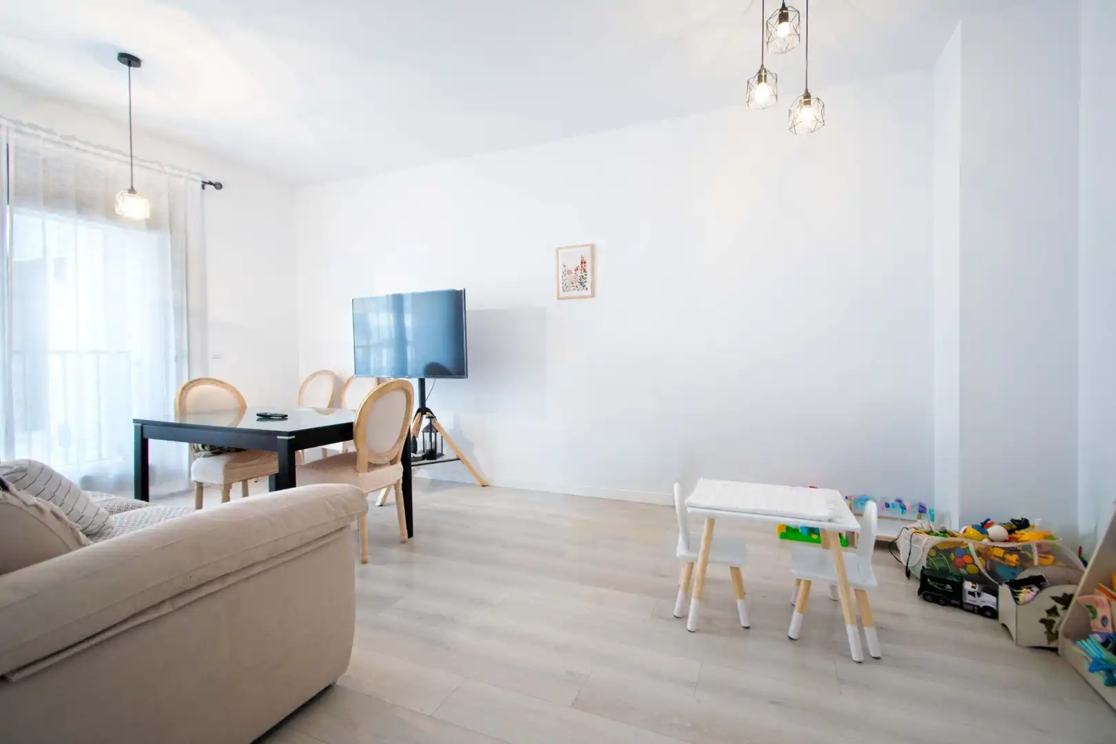 Living room of Flat for sale in Sevilla  with Air Conditioner, Heating and Private garden