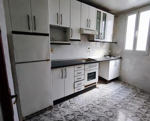 Kitchen of Planta baja for sale in Portugalete