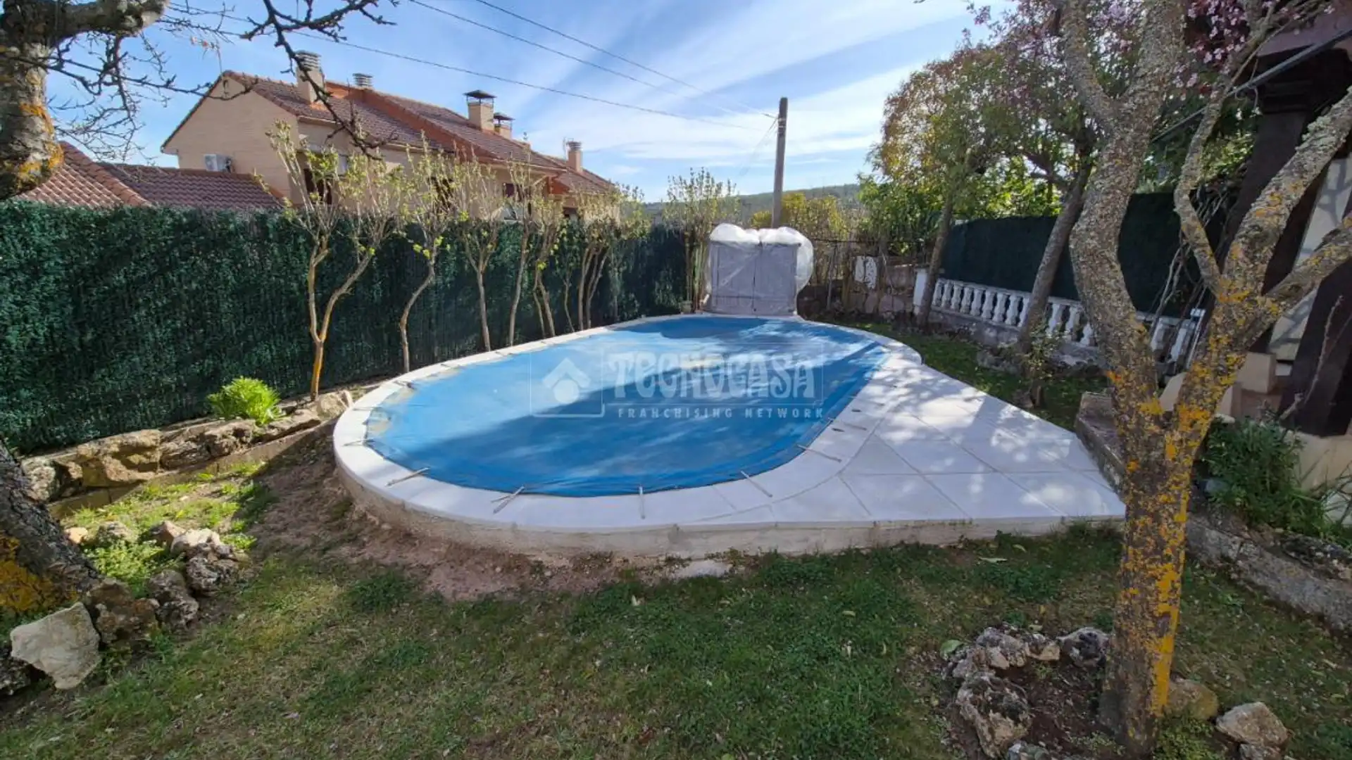 Piscina de Casa o xalet en venda en Sigüenza amb Calefacció, Jardí privat i Terrassa