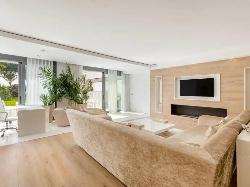 Wohnung mit Terrasse zur Miete in Nueva Andalucía, imagen 3