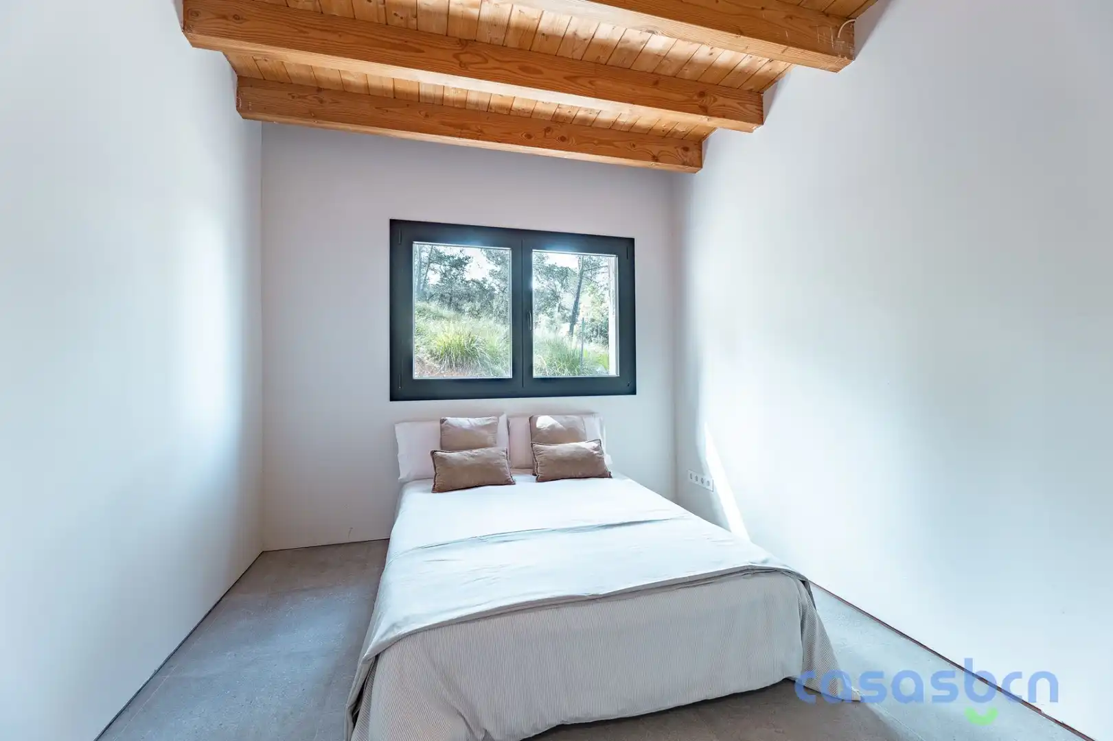 Dormitori de Casa o xalet en venda en Begues amb Jardí privat