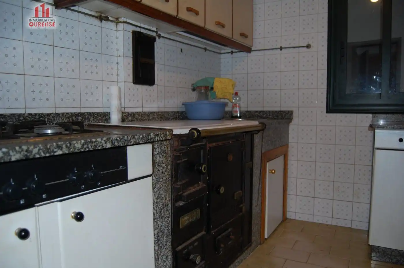 Kitchen of Houses for sale in San Cibrao das Viñas  with Balcony