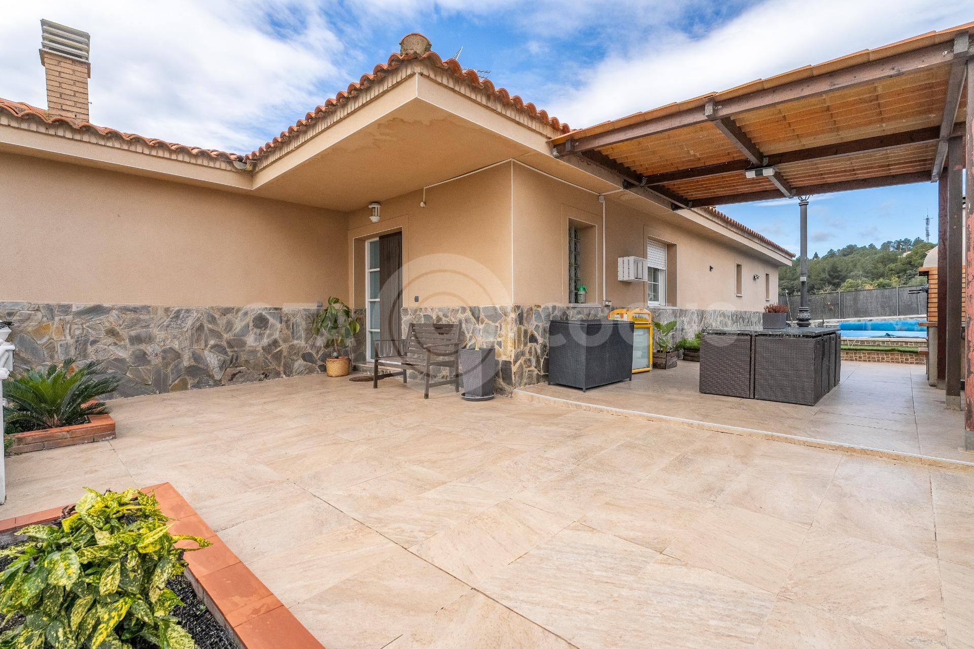 Terrace of House or chalet for sale in Castellvell del Camp  with Air Conditioner, Heating and Private garden