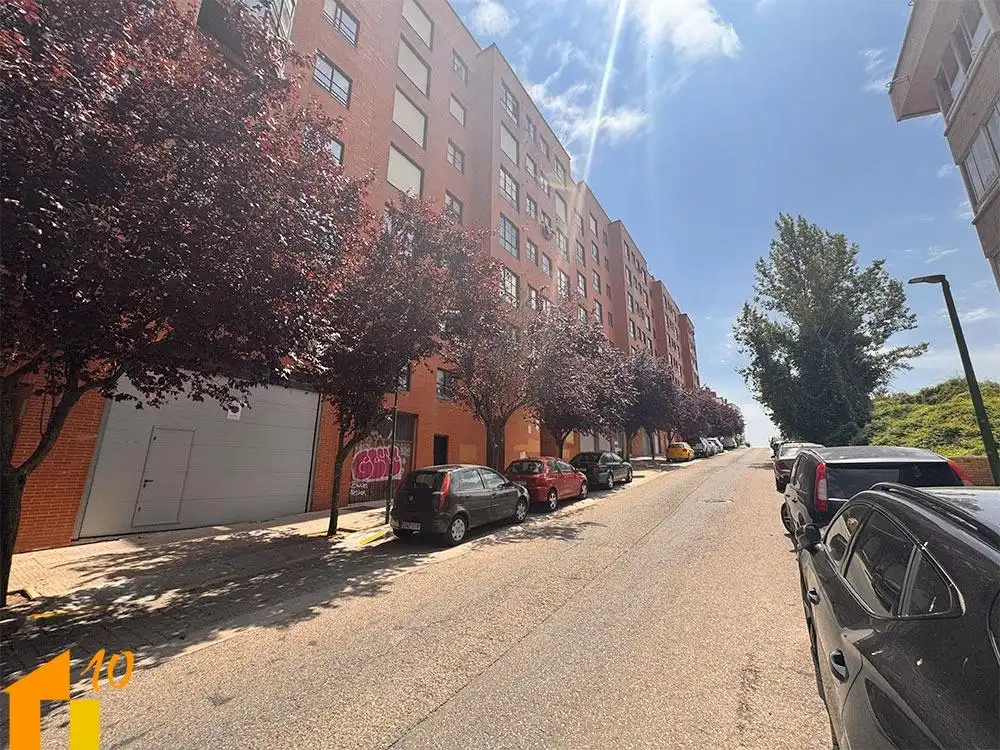 Vista exterior de Apartamento en venta en Burgos con Calefacción y Trastero