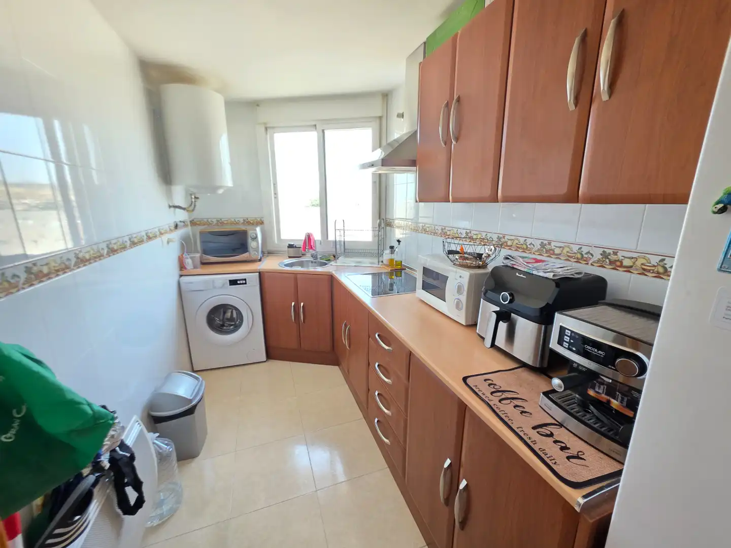 Cocina de Piso en venta en La Zubia con Calefacción, Parquet y Amueblado