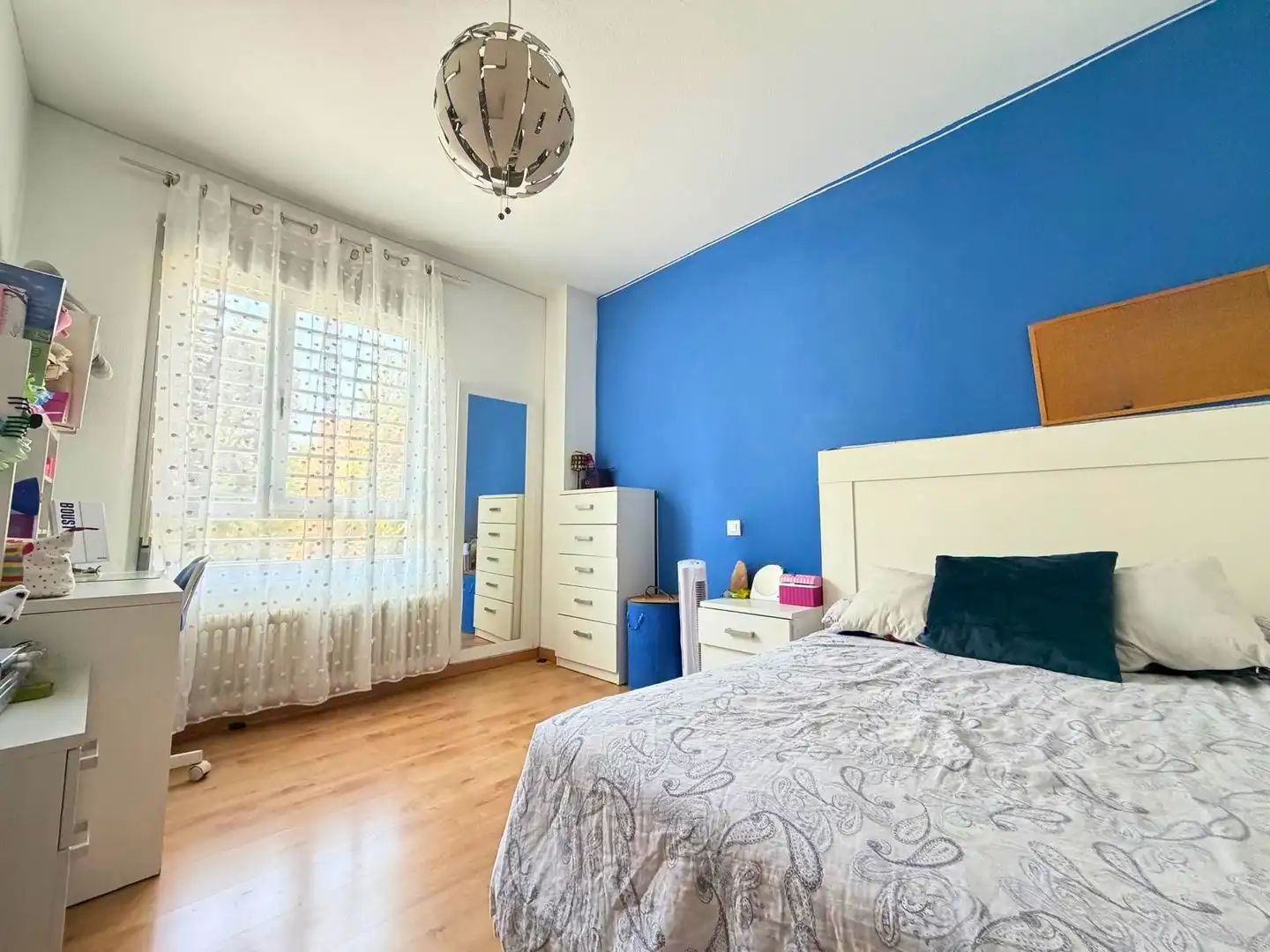 Habitación de Planta baja en venta en Rivas-Vaciamadrid con Calefacción, Terraza y Trastero