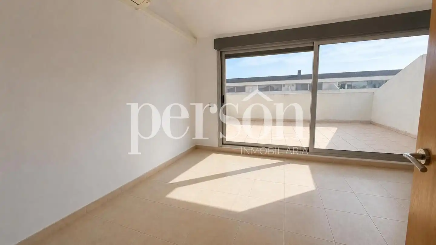 Bedroom of Ground floor for sale in Carcaixent  with Air Conditioner, Terrace and Storage room