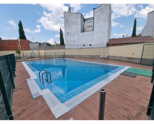 Piscina de Pis en venda en Aldealengua amb Jardí privat, Piscina i Balcó