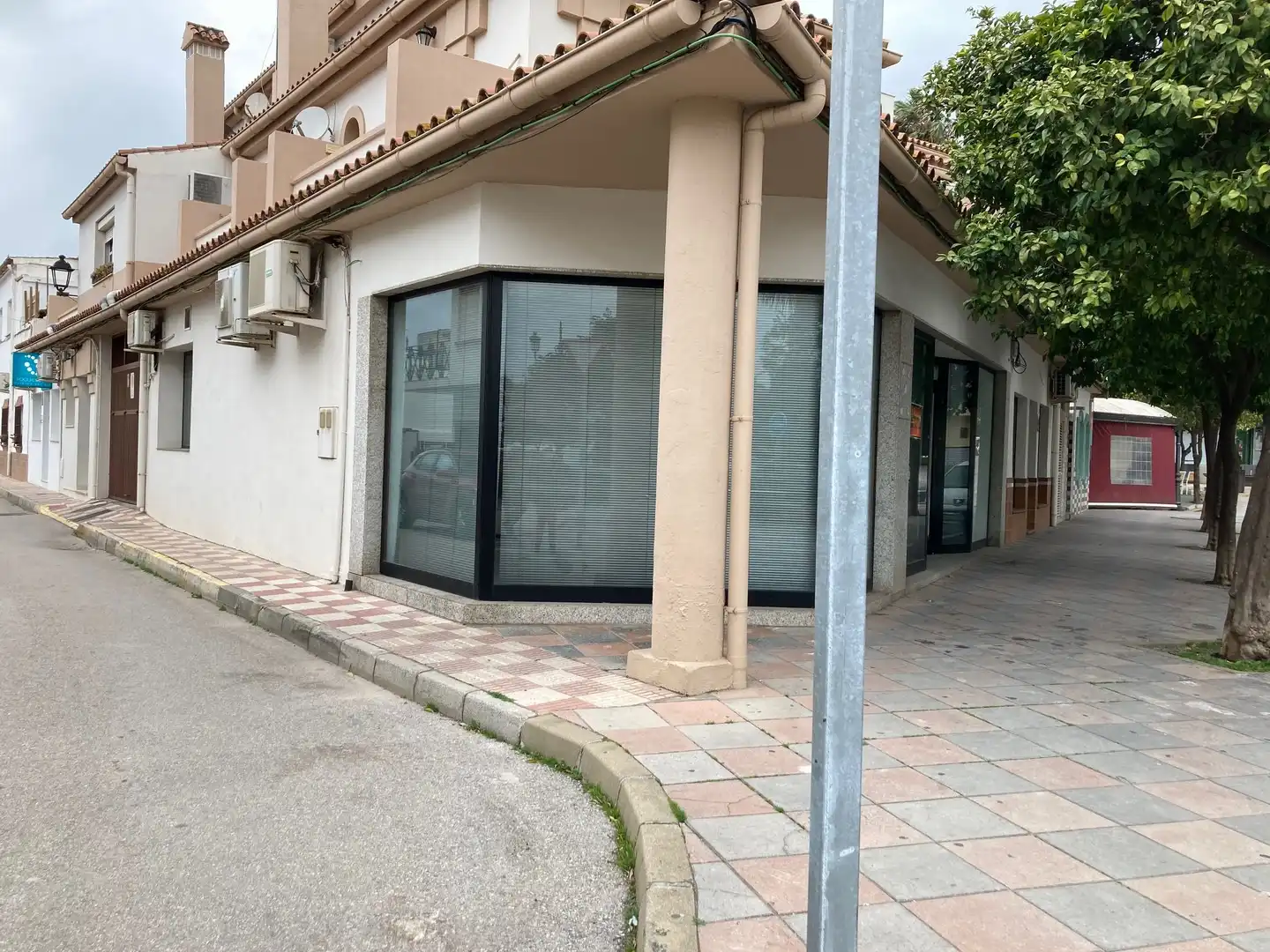 Local comercial en alquiler en Los Barrios, imagen 2