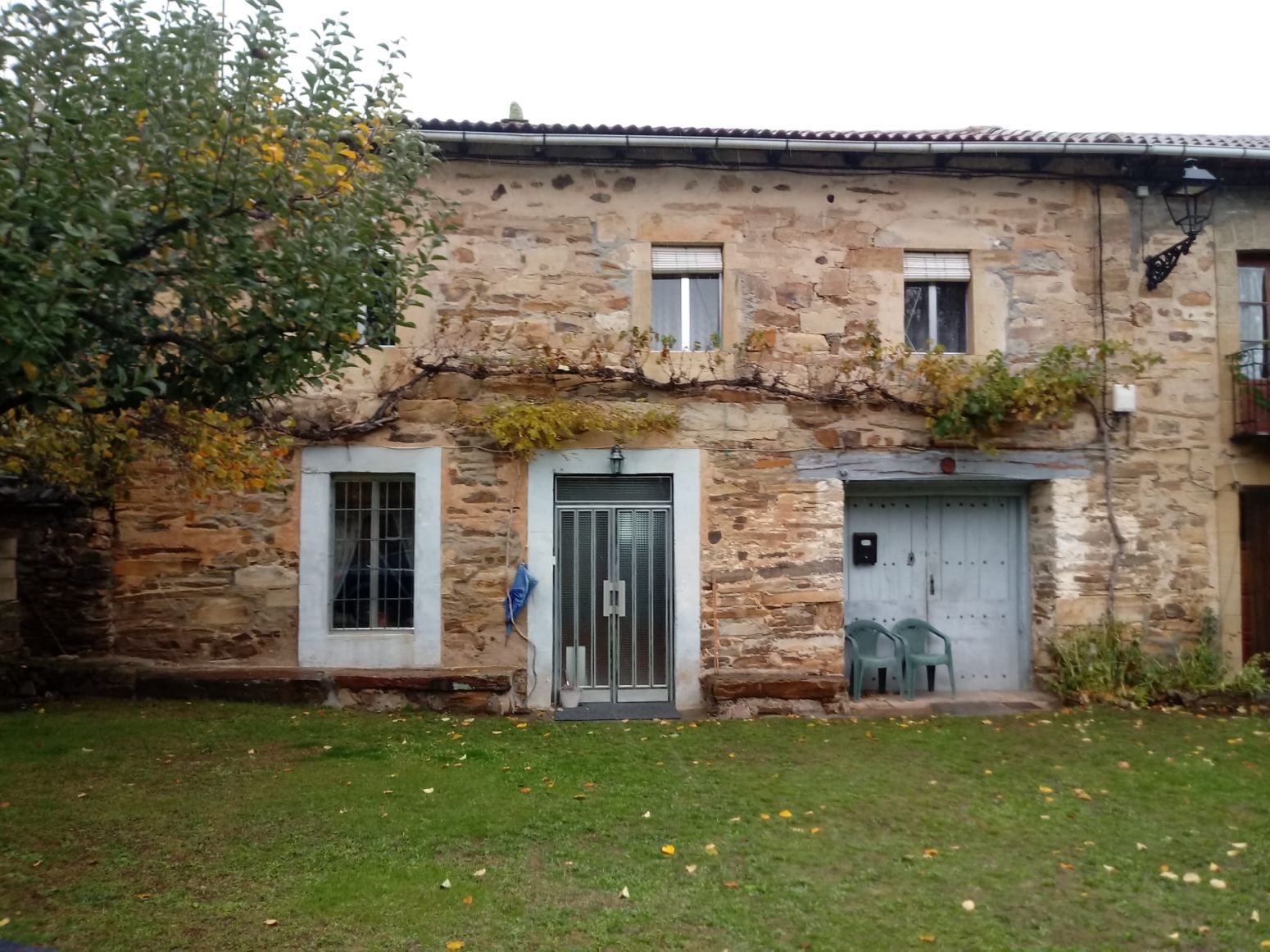 Exterior view of Single-family semi-detached for sale in Santa Colomba de Somoza  with Heating