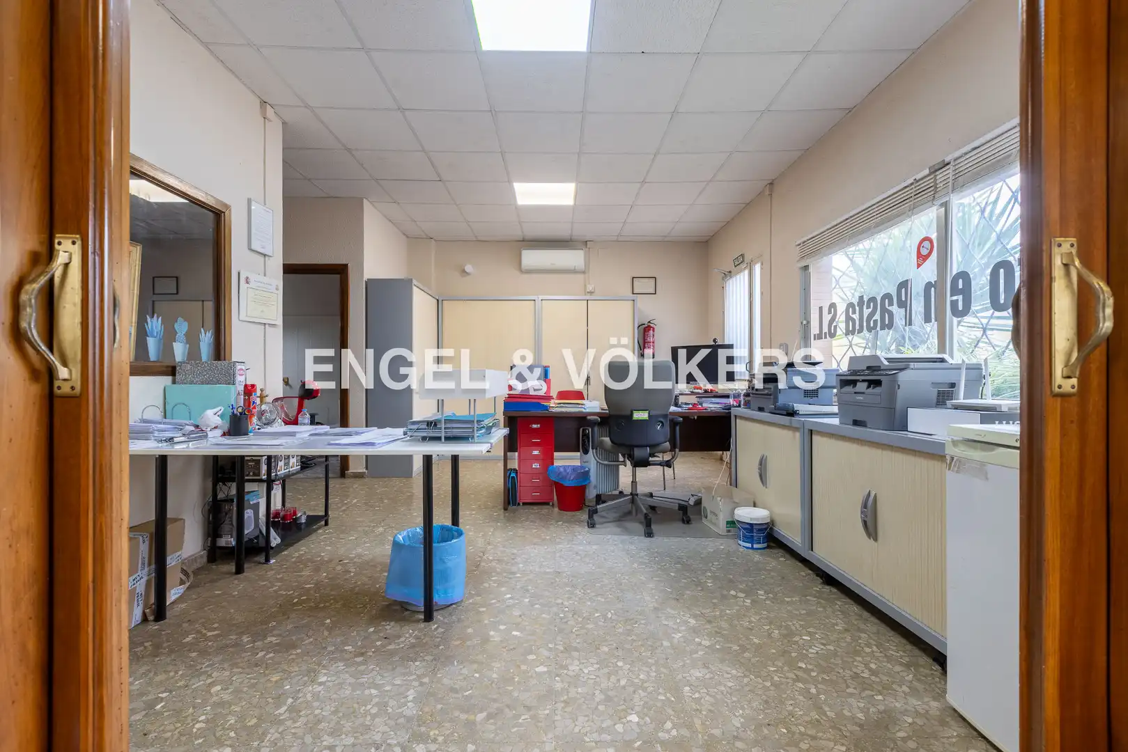 Casa rústica amb terrassa en venda a Sanlúcar la Mayor, imagen 69