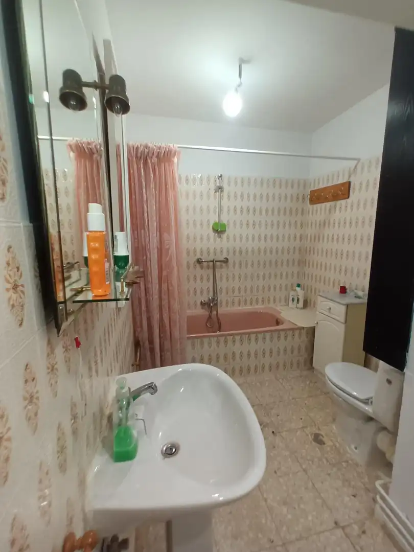 Bany de Casa o xalet en venda en Hontoba amb Calefacció, Jardí privat i Terrassa