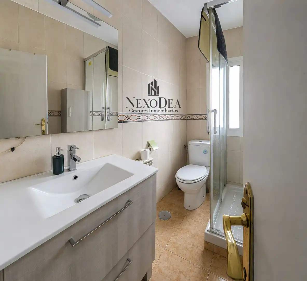Badezimmer von Wohnung zum Verkauf in Valdemoro mit Klimaanlage