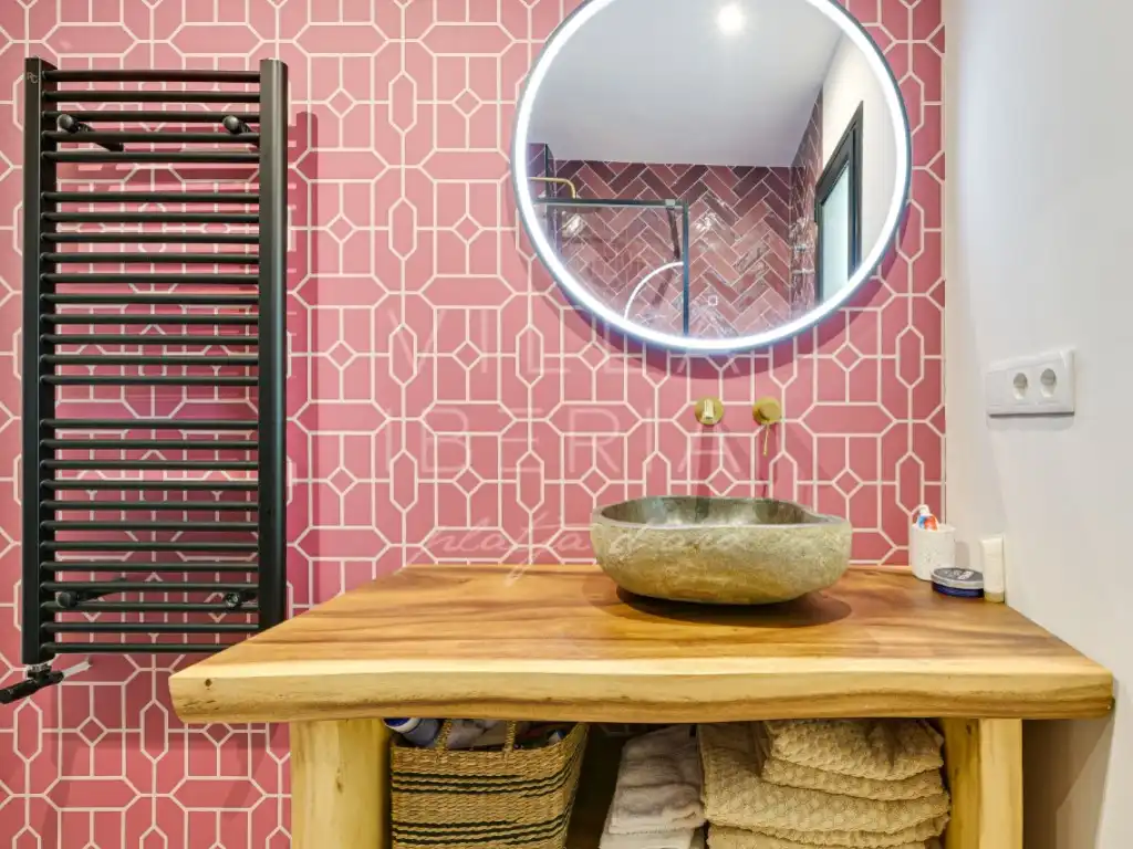 Badezimmer von Haus oder Chalet zum Verkauf in Santa Cristina d'Aro mit Klimaanlage, Heizung und Privatgarten