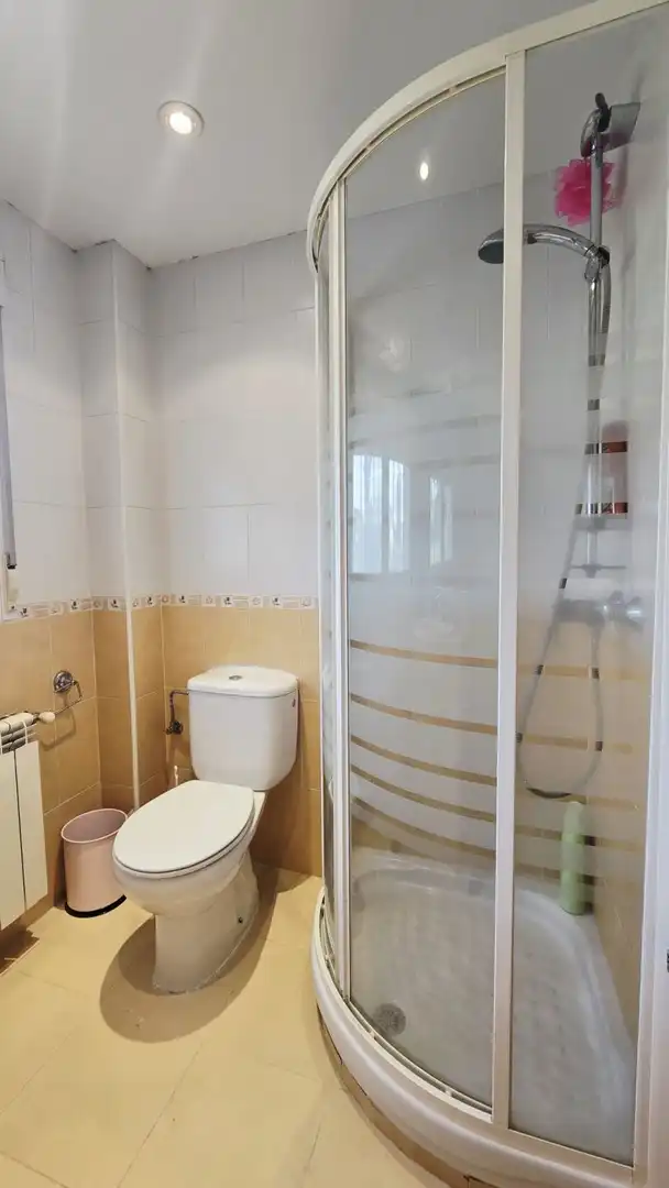 Bany de Casa o xalet de lloguer en Algete amb Calefacció, Terrassa i Traster