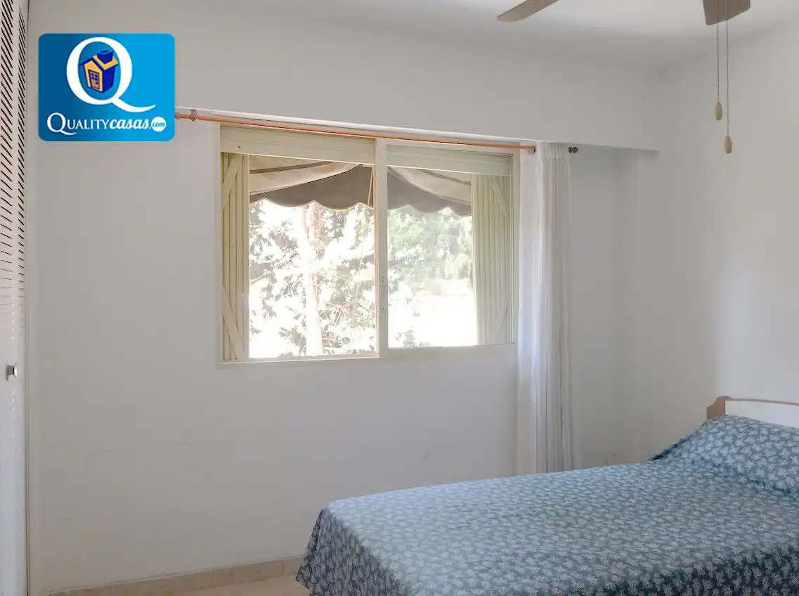 Dormitori de Apartament en venda en El Campello amb Terrassa i Piscina comunitària