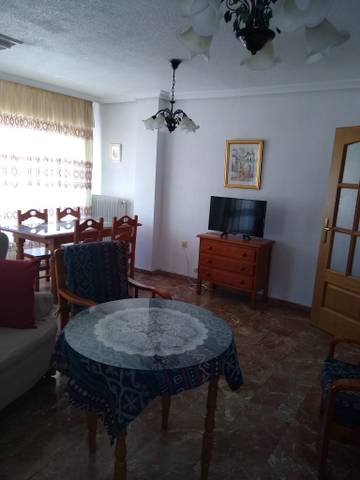 Piso en Alquiler en Plaza del Zodiaco en Belén - San Roque