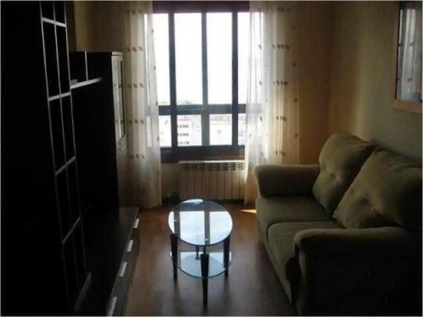 Living room of Flat for rent in Vigo   with Parquet flooring, Storage room and Furnished