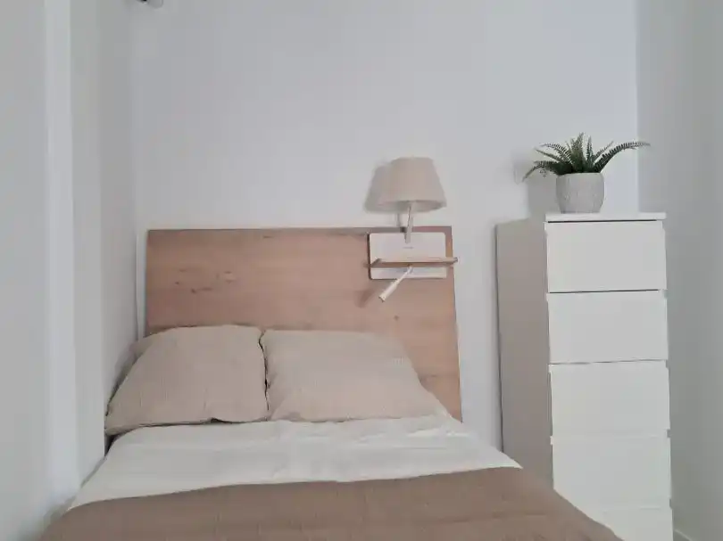 Habitación de Piso de alquiler en Sevilla con Aire acondicionado, Parquet y Amueblado