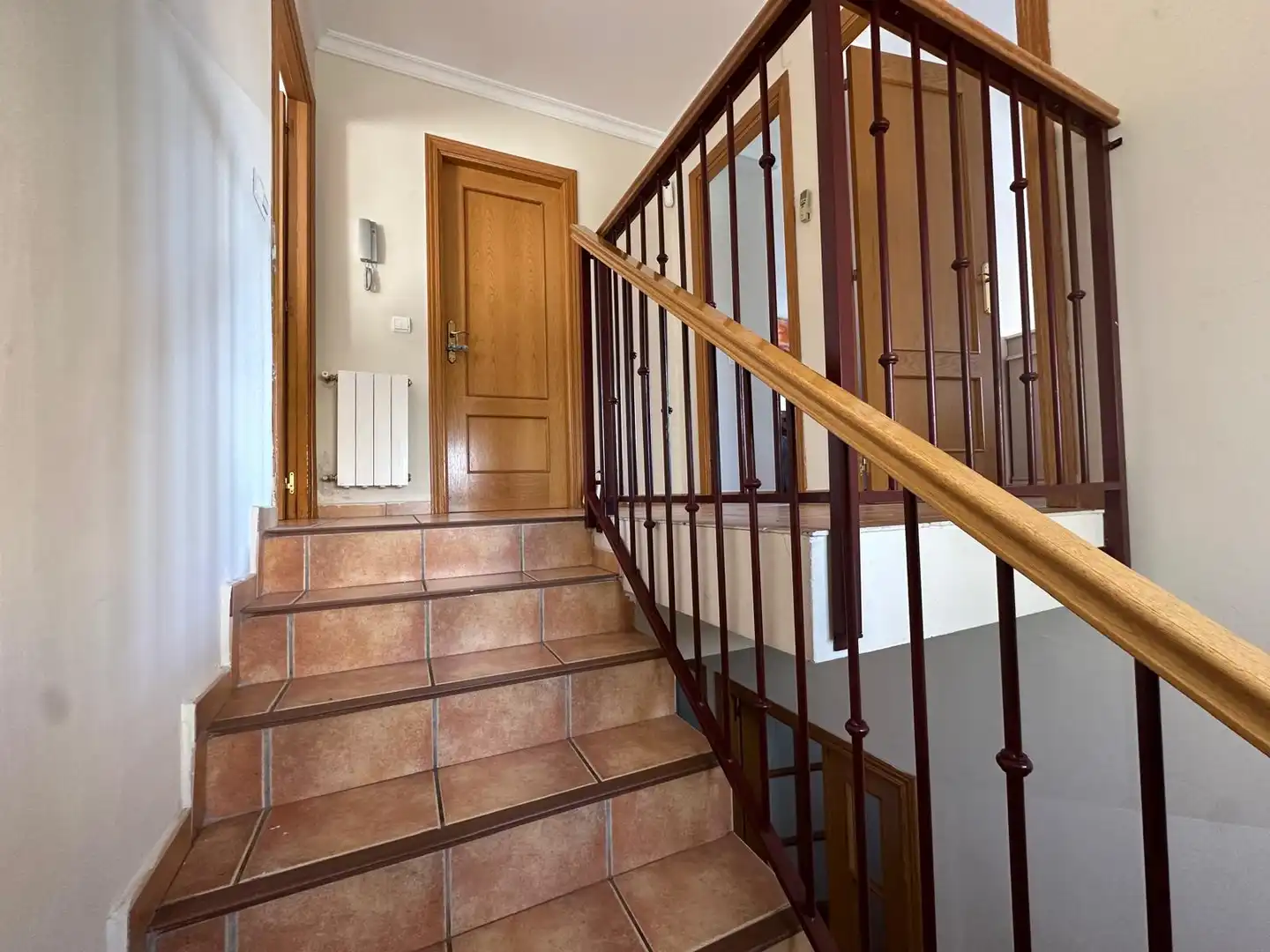 Einfamilien-Reihenhaus zum Verkauf in Aranjuez mit Klimaanlage, Heizung und Terrasse