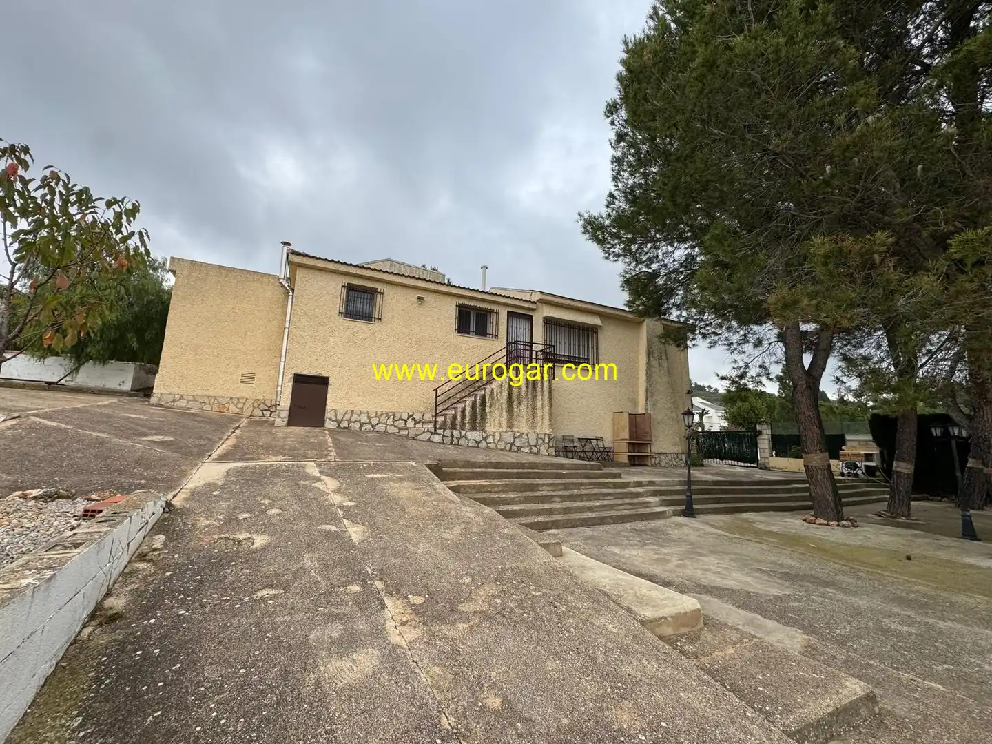 Exterior view of Houses for sale in Siete Aguas  with Storage room and Swimming Pool