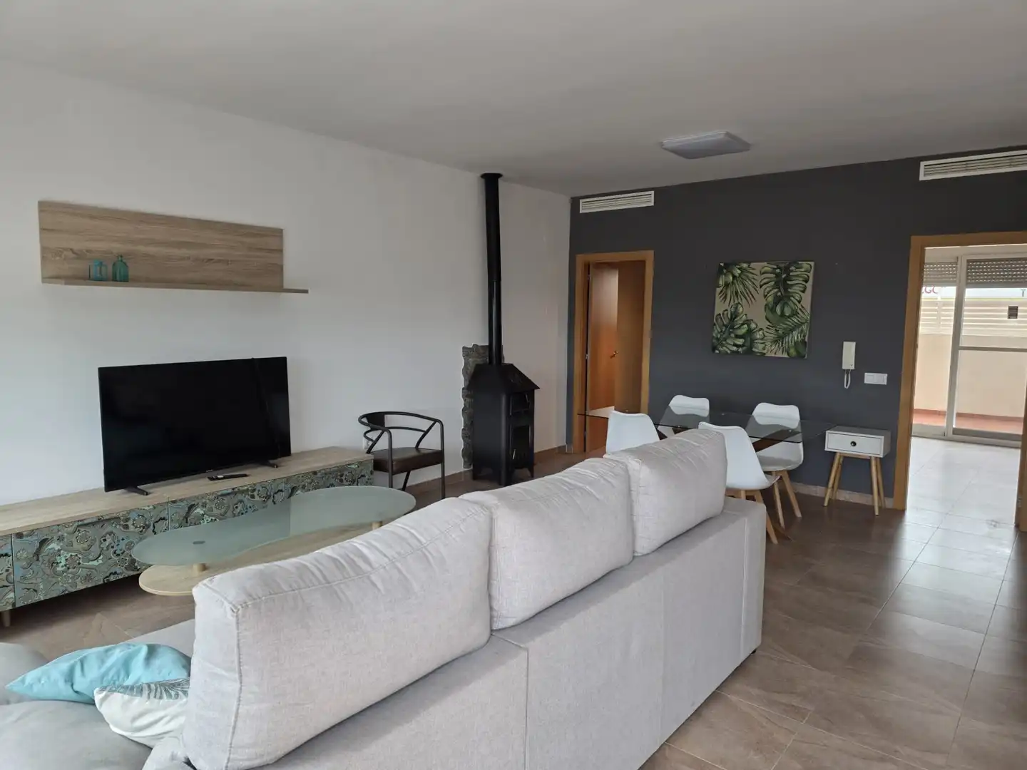Maison mitoyenne avec terrasse à louer à Llocnou d'En Fenollet, imagen 2