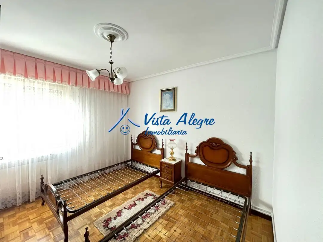 Habitación de Piso en venta en Haro con Calefacción, Terraza y Amueblado
