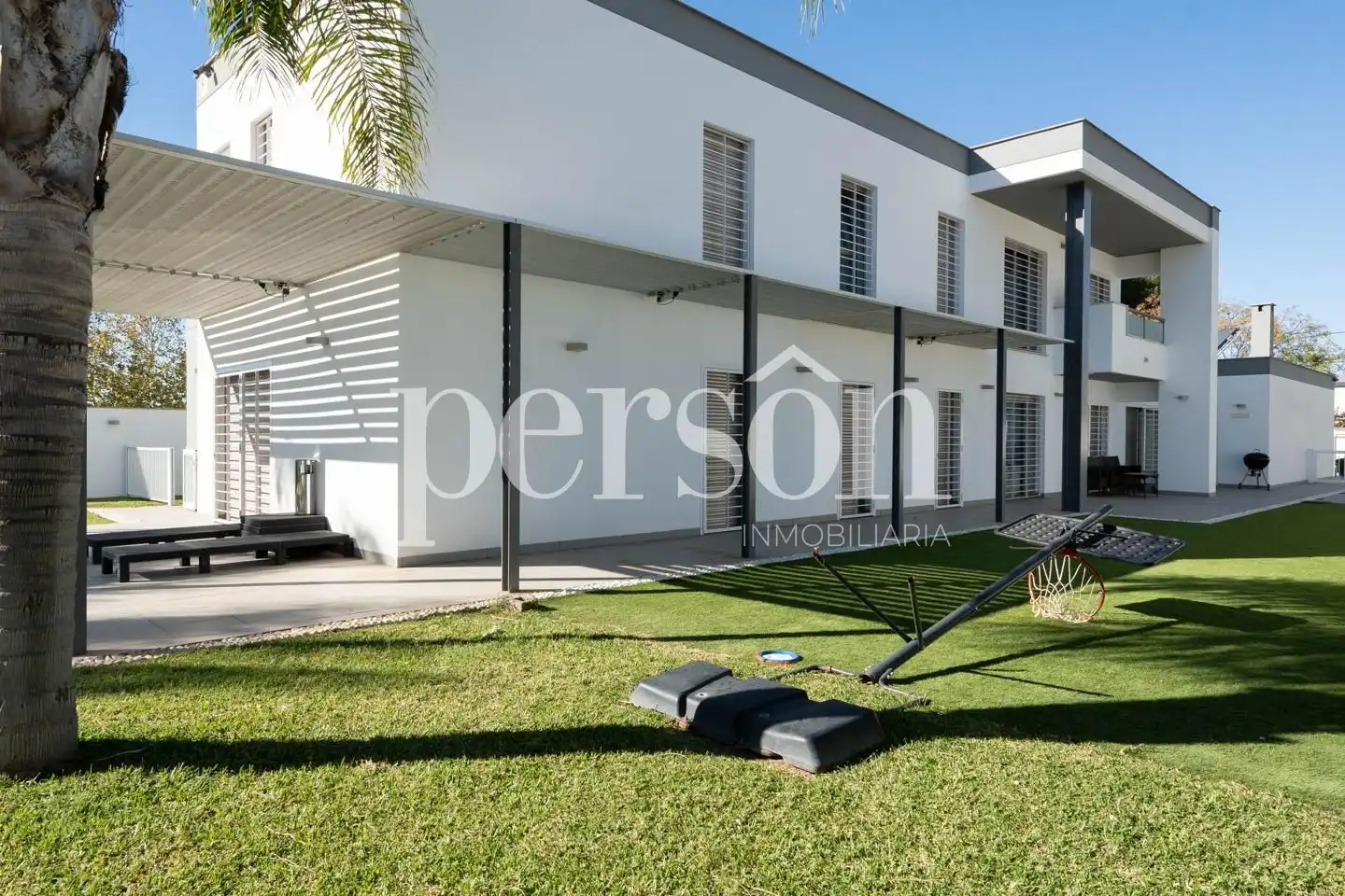 Vista exterior de Casa o chalet en venta en La Pobla de Vallbona con Aire acondicionado, Calefacción y Jardín privado