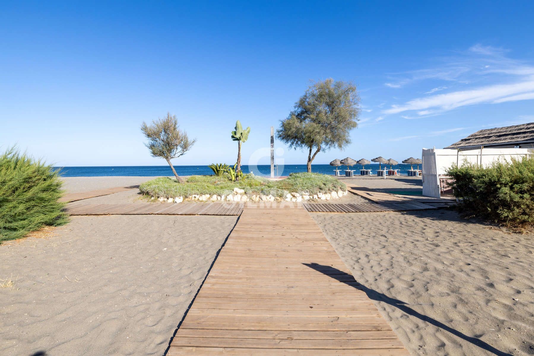 Vista exterior de Apartament en venda en Casares amb Jardí privat, Piscina i Balcó