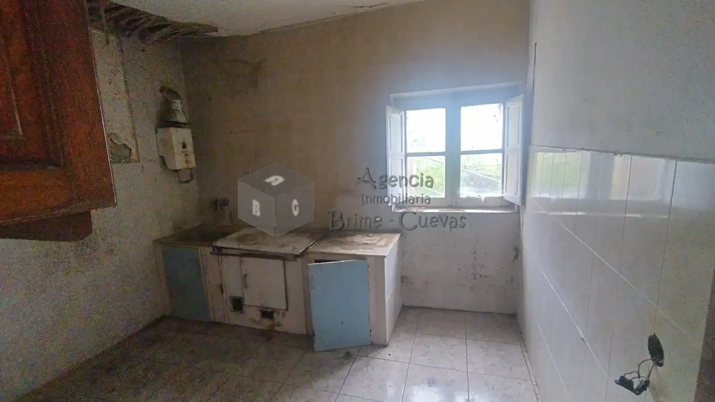 Kitchen of Ground floor for sale in San Martín del Rey Aurelio  with Private garden