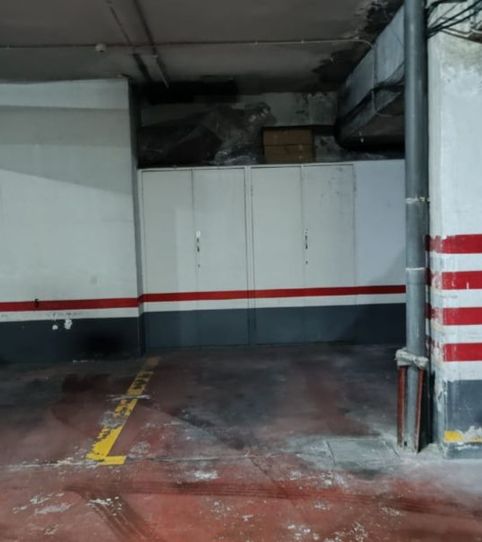 Photo 2 of Garage for rent in Carrer de Sabino Arana, 58, La Maternitat i Sant Ramon, Barcelona Capital