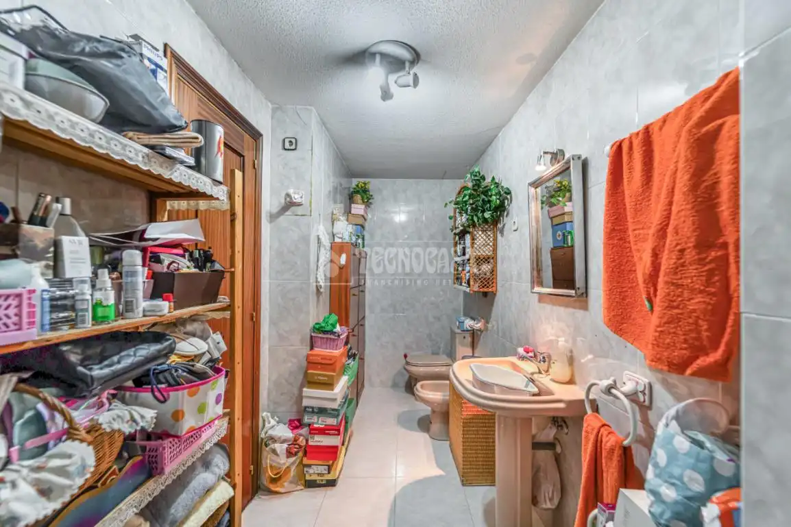 Baño de Piso en venta en Madrid con Parquet y Balcón