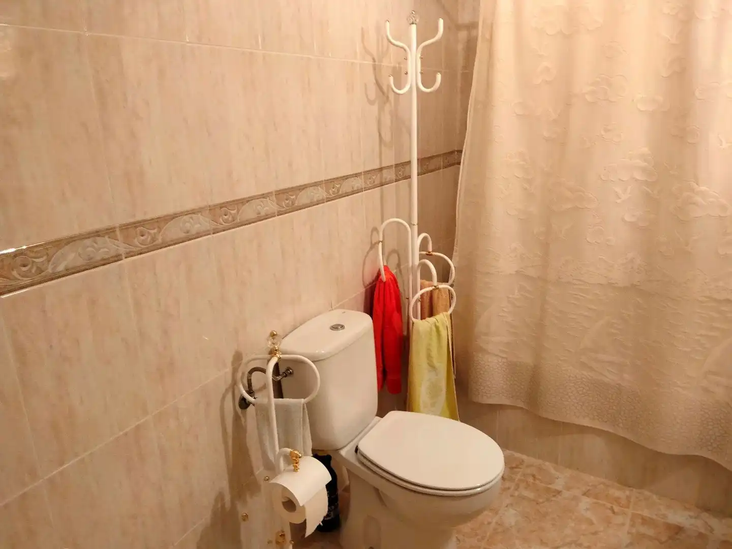 Baño de Casa adosada en venta en Navacepedilla de Corneja con Calefacción y Trastero