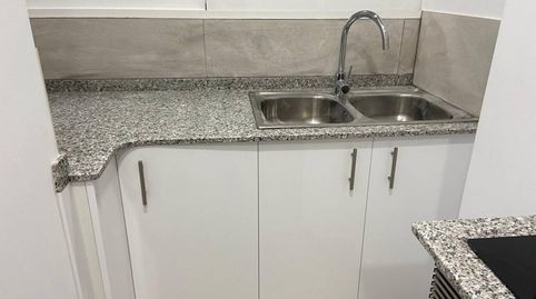 INMOBILIARIA SERRERIA VENDE EN EXCLUSIVA ESTE BONITO PISO junto  a los viveros muy centrico.La vivienda es del 1962 se t, image 4