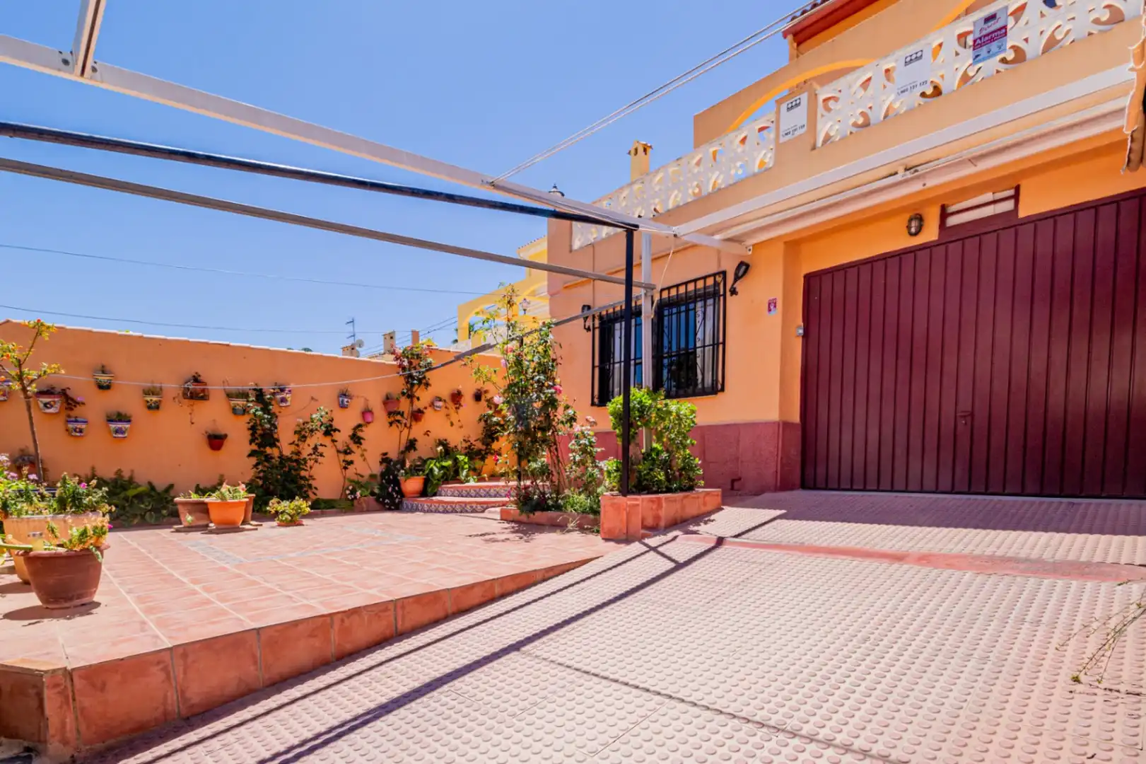 Vista exterior de Casa o chalet en venta en La Nucia con Aire acondicionado, Calefacción y Terraza