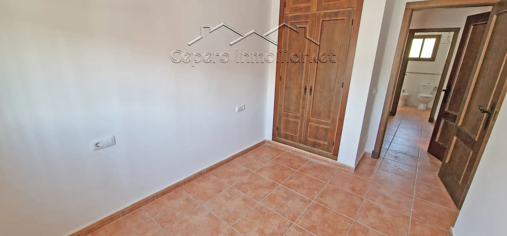 Einfamilien-Reihenhaus zum Verkauf in El Puerto de Santa María mit Privatgarten und Balkon