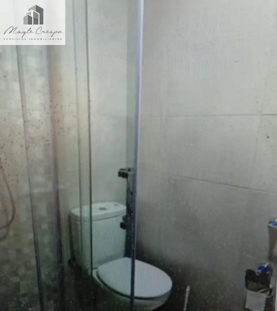 Baño de Piso de alquiler en Granada con Calefacción, Terraza y Amueblado