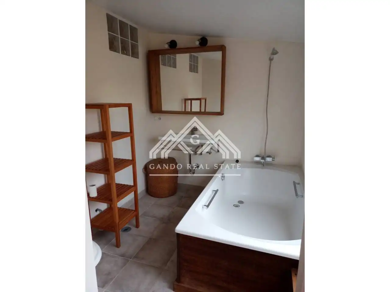 Bathroom of Houses for rent in Sevilla  with Terrace and Furnished