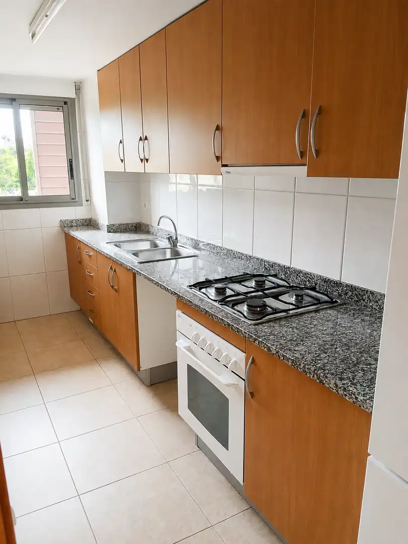 Appartement avec ascenseur à louer à Montilivi, imagen 4