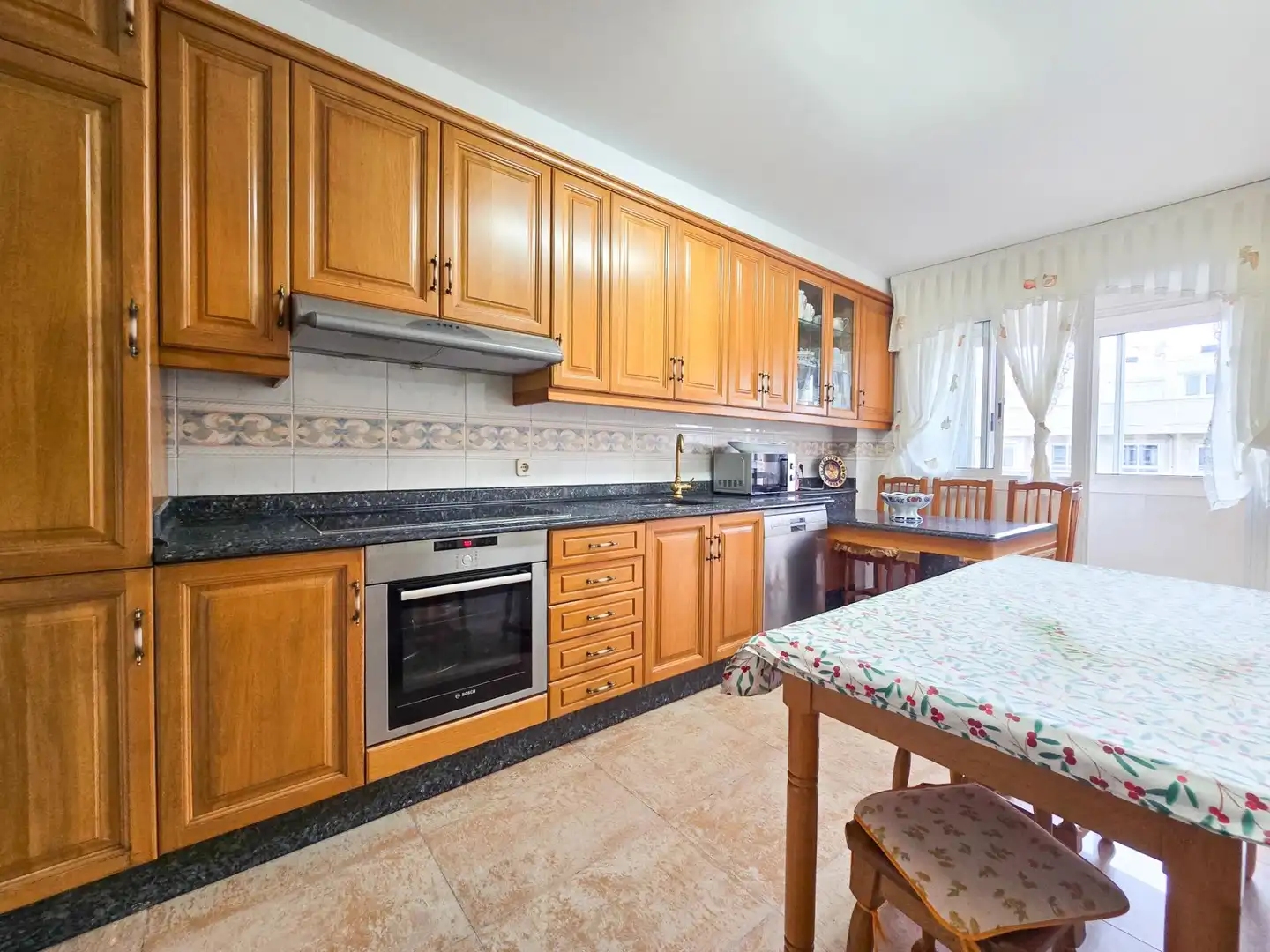 Cocina de Dúplex en venta en A Coruña Capital  con Calefacción, Parquet y Terraza