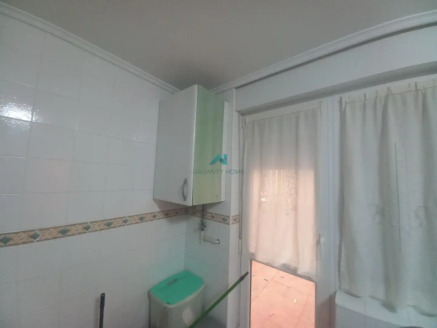 Badezimmer von Erdgeschoss zum Verkauf in Laredo mit Möbliert